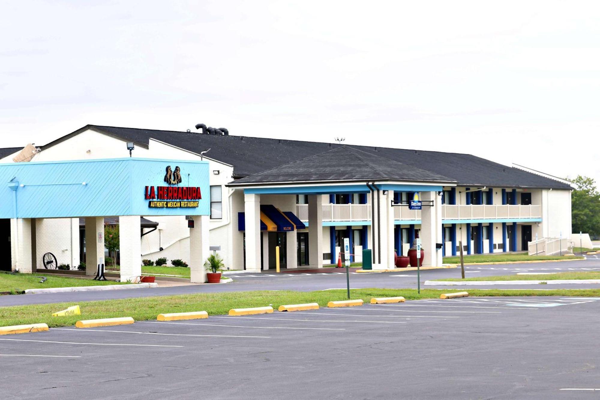 Days Inn By Wyndham Kings Dominion Doswell Exterior photo